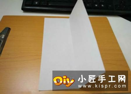 ⁇4纸折纸教程:俯视12下一页就能折到中间折痕!